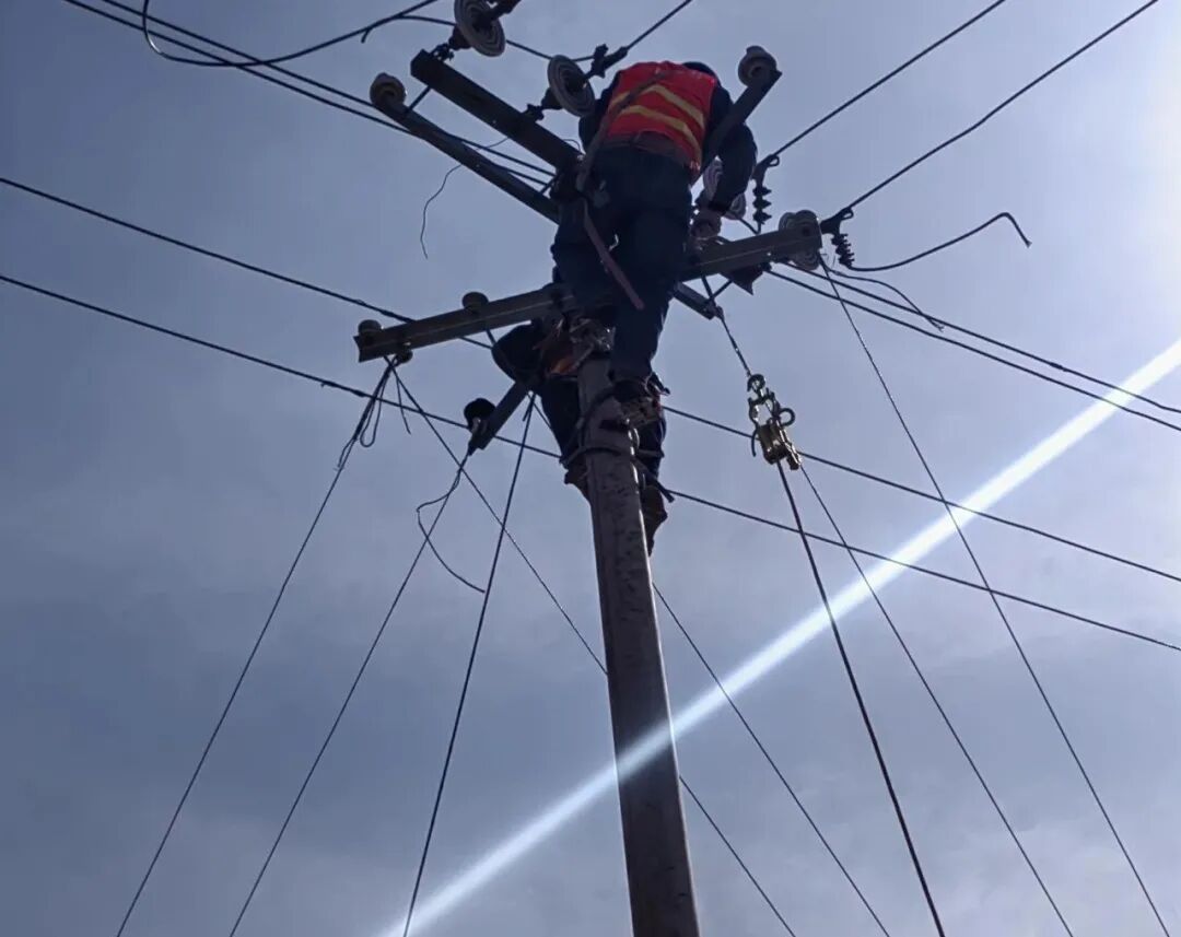 神木中能建巨皇新能源佳县150MW风电项目道路空障改线工程