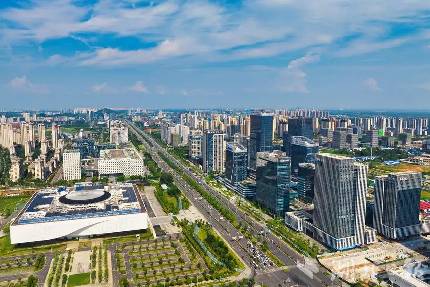 【主图】中国光谷。(张璨龙 摄).jpg 东湖科学城。(张璨龙 摄)
