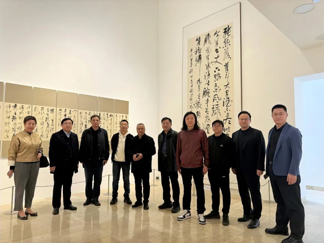 （全国）教育书画协会同仁参观“风南来——黄惇书法篆刻学术展”