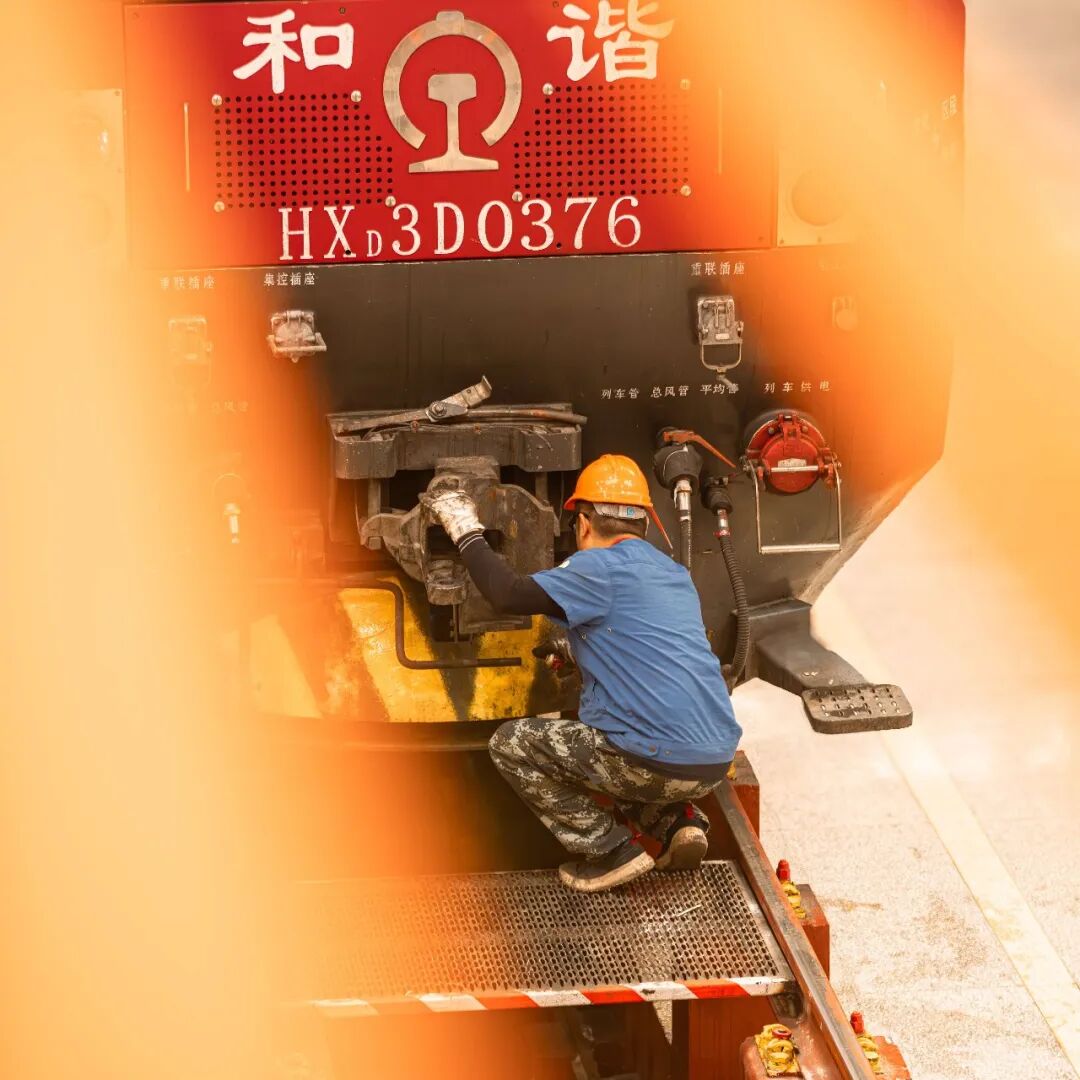 线上展览 | 铁轨上的诗与远方 第94张