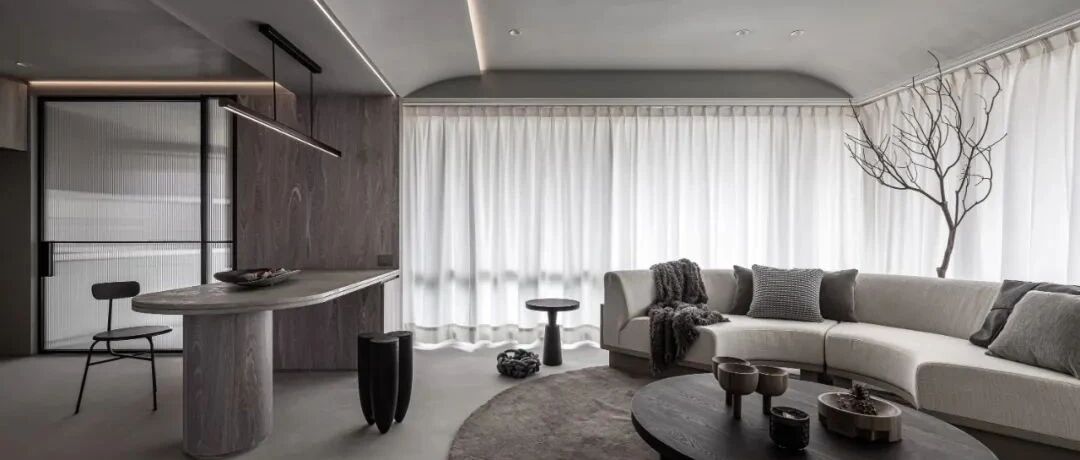 元素交织 | 唐忠汉新作