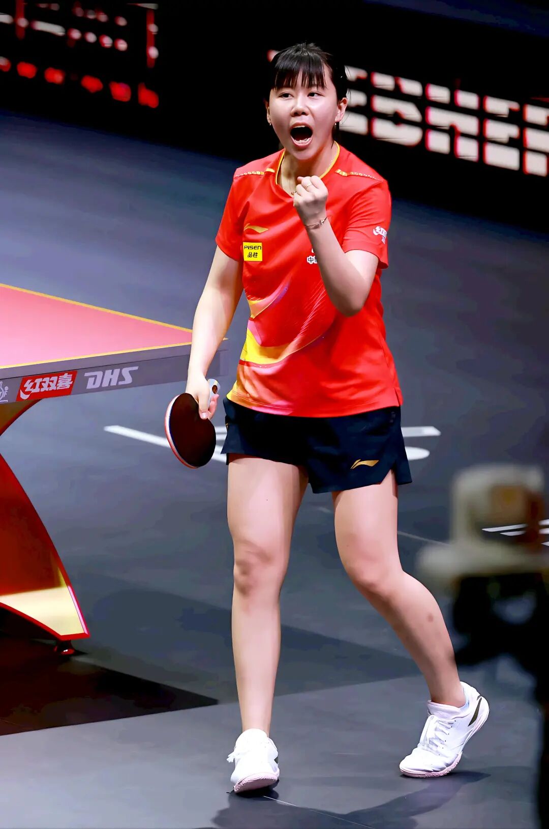 孙颖莎3-0朱思冰 晋级16强