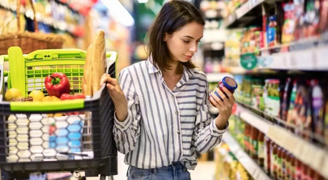 普京面无表情连问3个问题