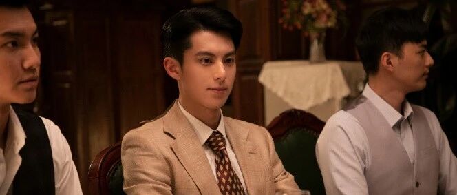 王鹤棣留美回国的背后,是100年来中国最牛的大学,远胜哈佛耶鲁!