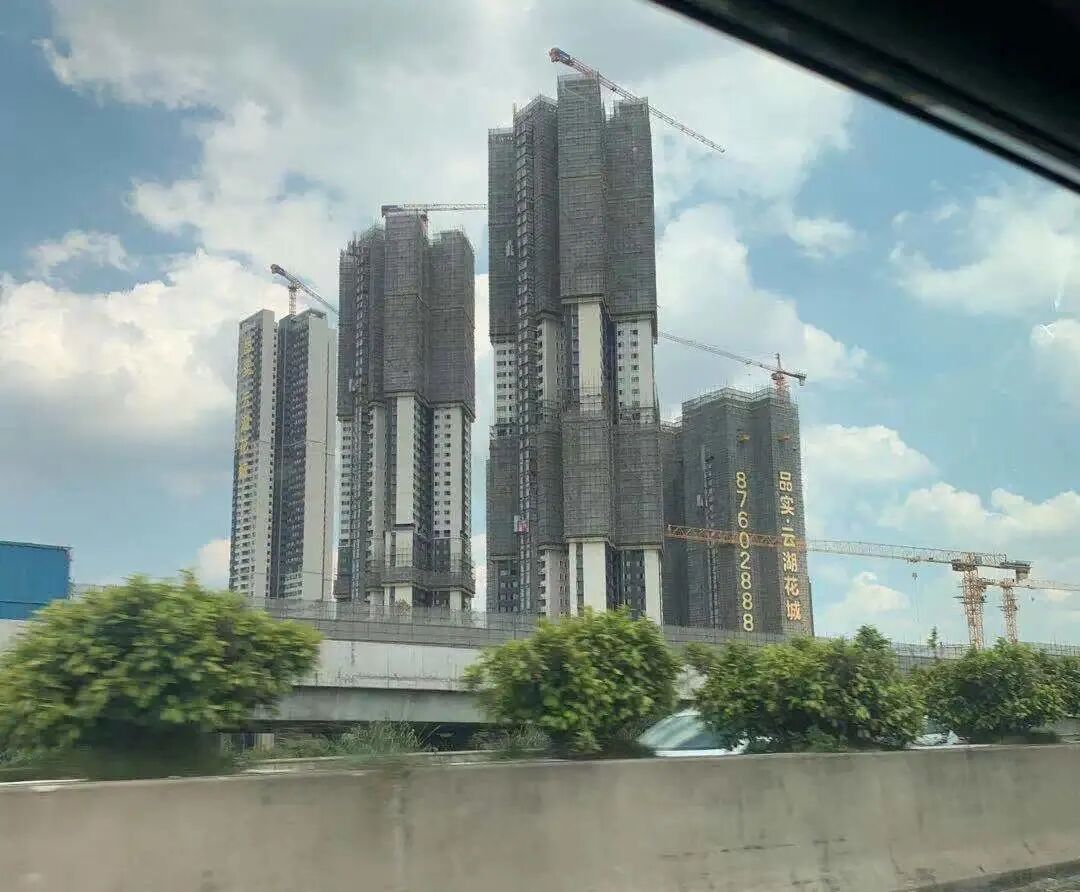 在白云买房，白云湖板块在售楼盘应该怎么选？