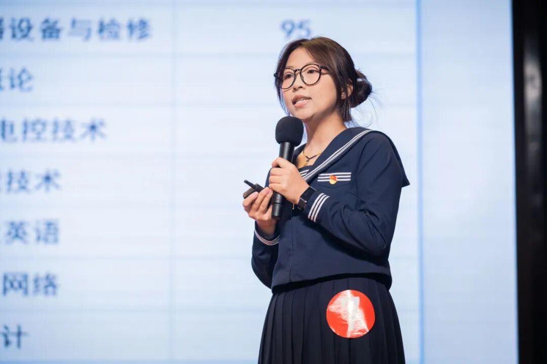 7年度人物活动现场.jpg