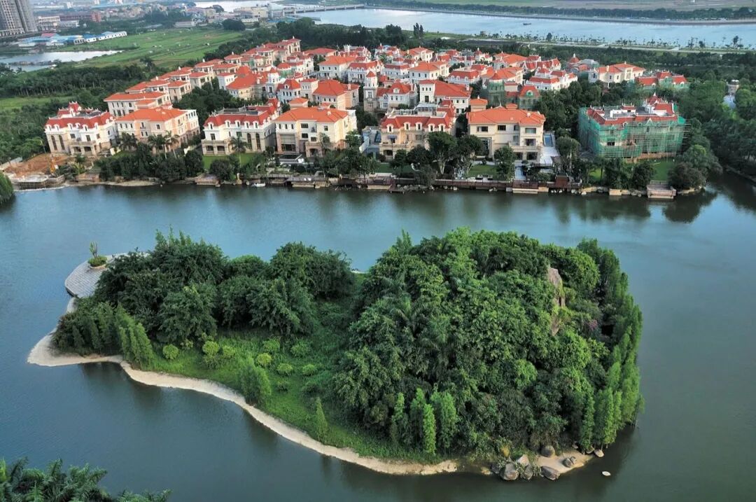 番禺客运站板块，金海岸花园现楼单价4.5万！