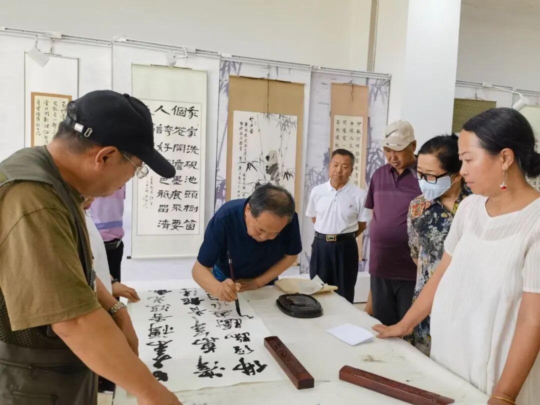 名家进企业·文艺大讲堂系列活动在华能伊敏煤电公司开展 第6张