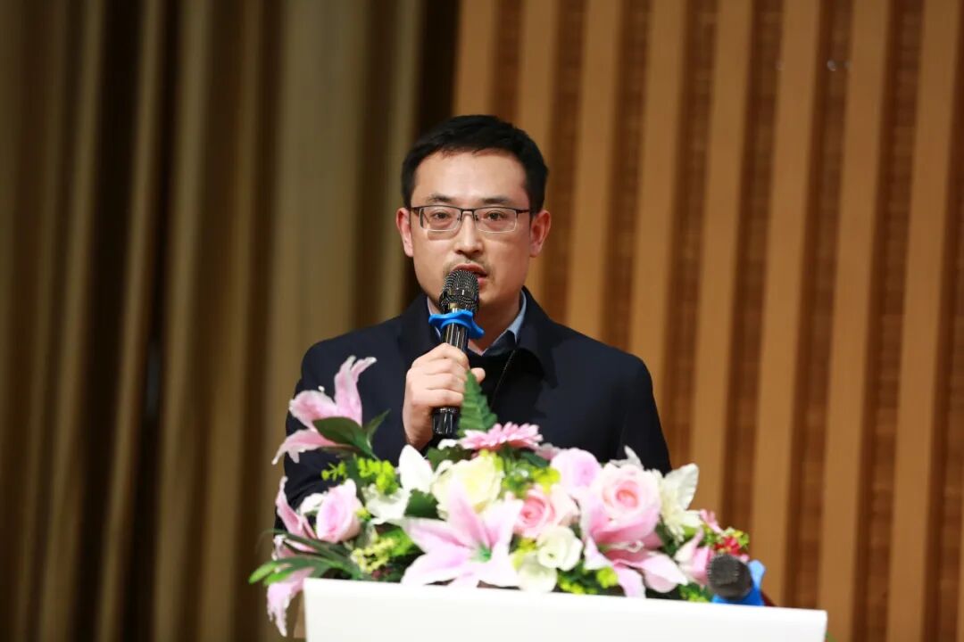 郑州高新区外国语小学举行第一届班主任工作高峰论坛第一场