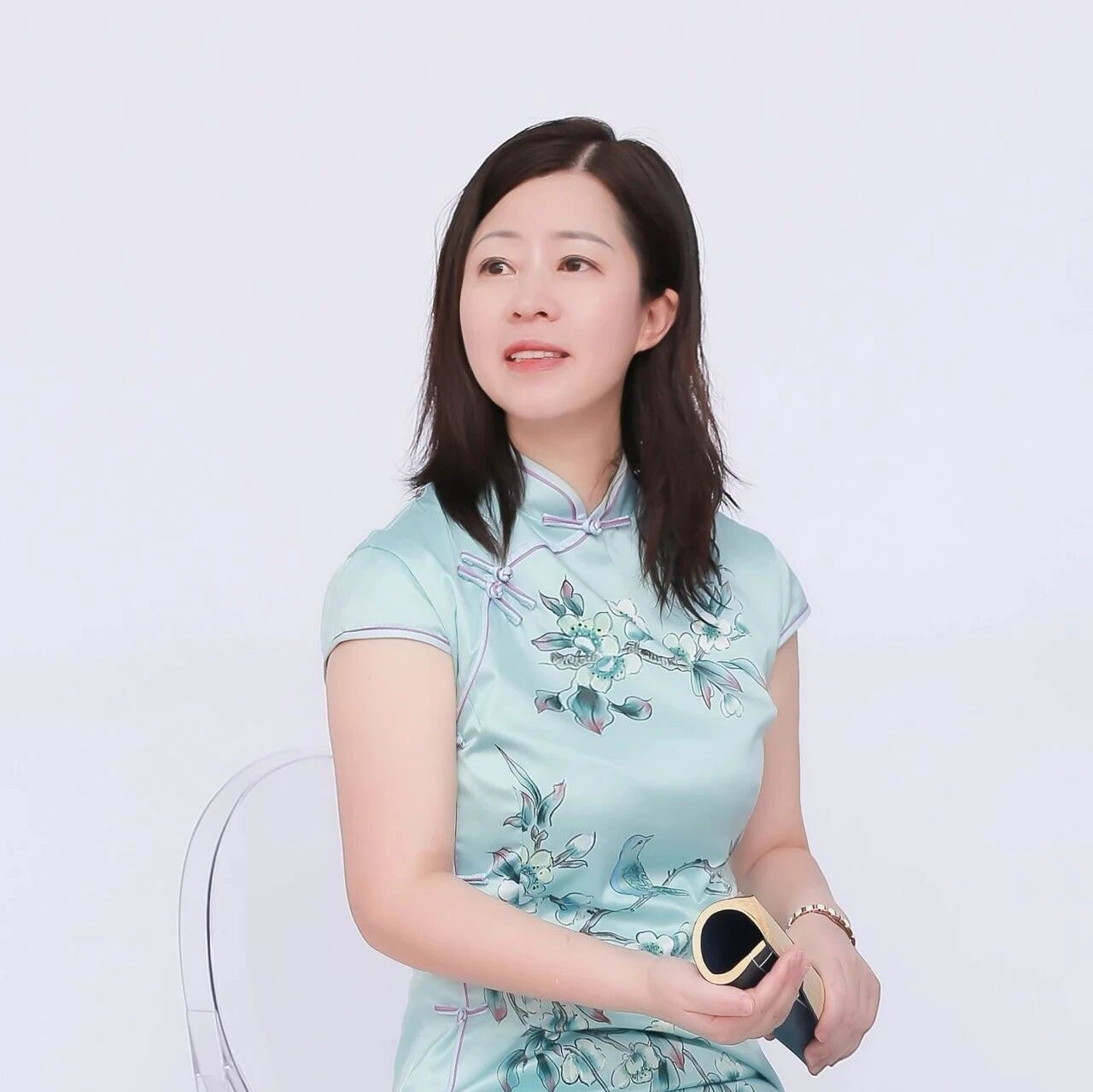 【张娟专栏】跟着课文学写作，为想象作文找支架——六上第一单元写作点评课