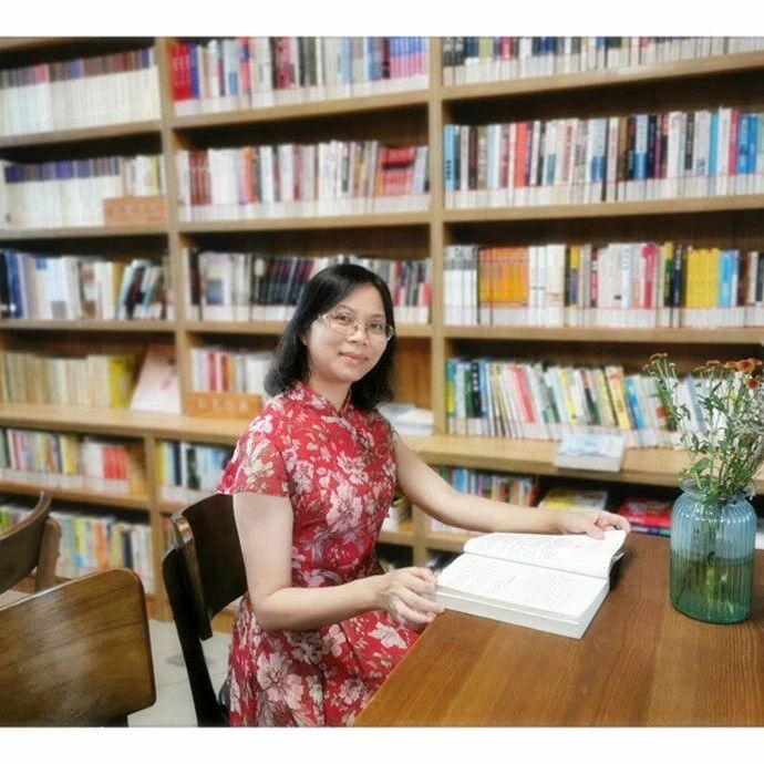 【幸子专栏】阅读名师作家美文选集，提升初中学生读写能力——读张亚凌老师《没有到不了的远方》有感