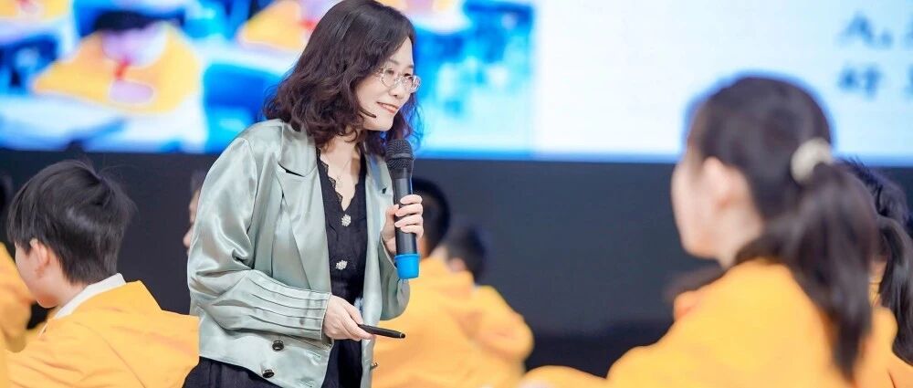 【青春语文 · 艳平专栏】艳平教写作（21）｜2023年四川德阳市中考满分作文素材运用解析