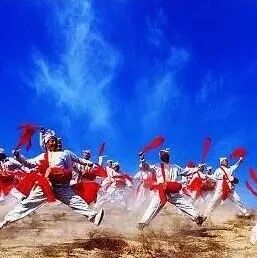 【青春语文·李红玲专栏】第<68>期：“五看”赏腰鼓  生命亦“狂舞”——《安塞腰鼓》语用型文本创新教学设计