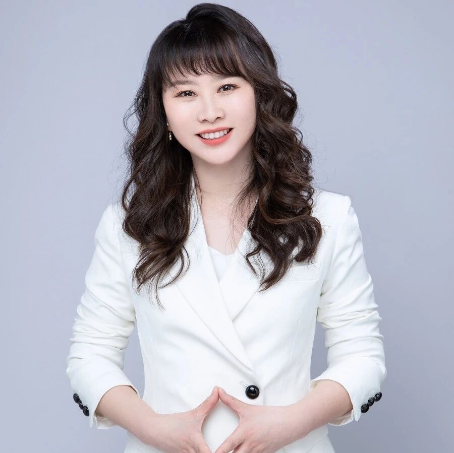 【青春语文·晶晶专栏】【知行合一】杨晶晶：玩转文本互证的“引力场”——《诗词五首》跨界思辨型创意教学设计（前篇）