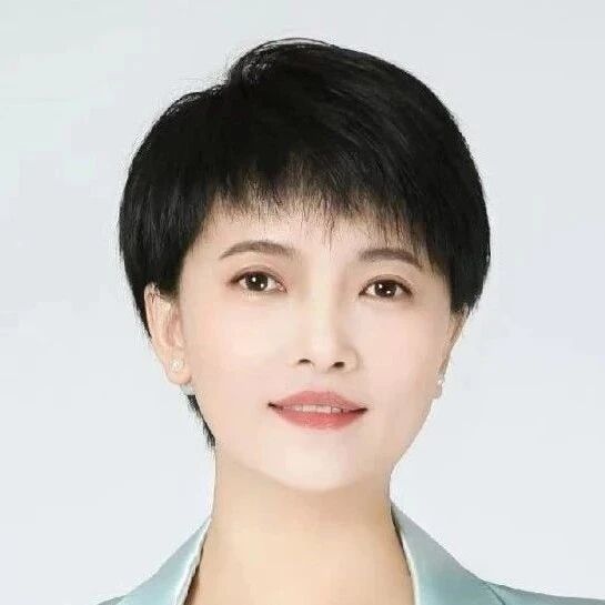 【青春语文·秦岭专栏】这本书，是一场灵魂的劫后欢舞 ——读《中学生的心理电影课》