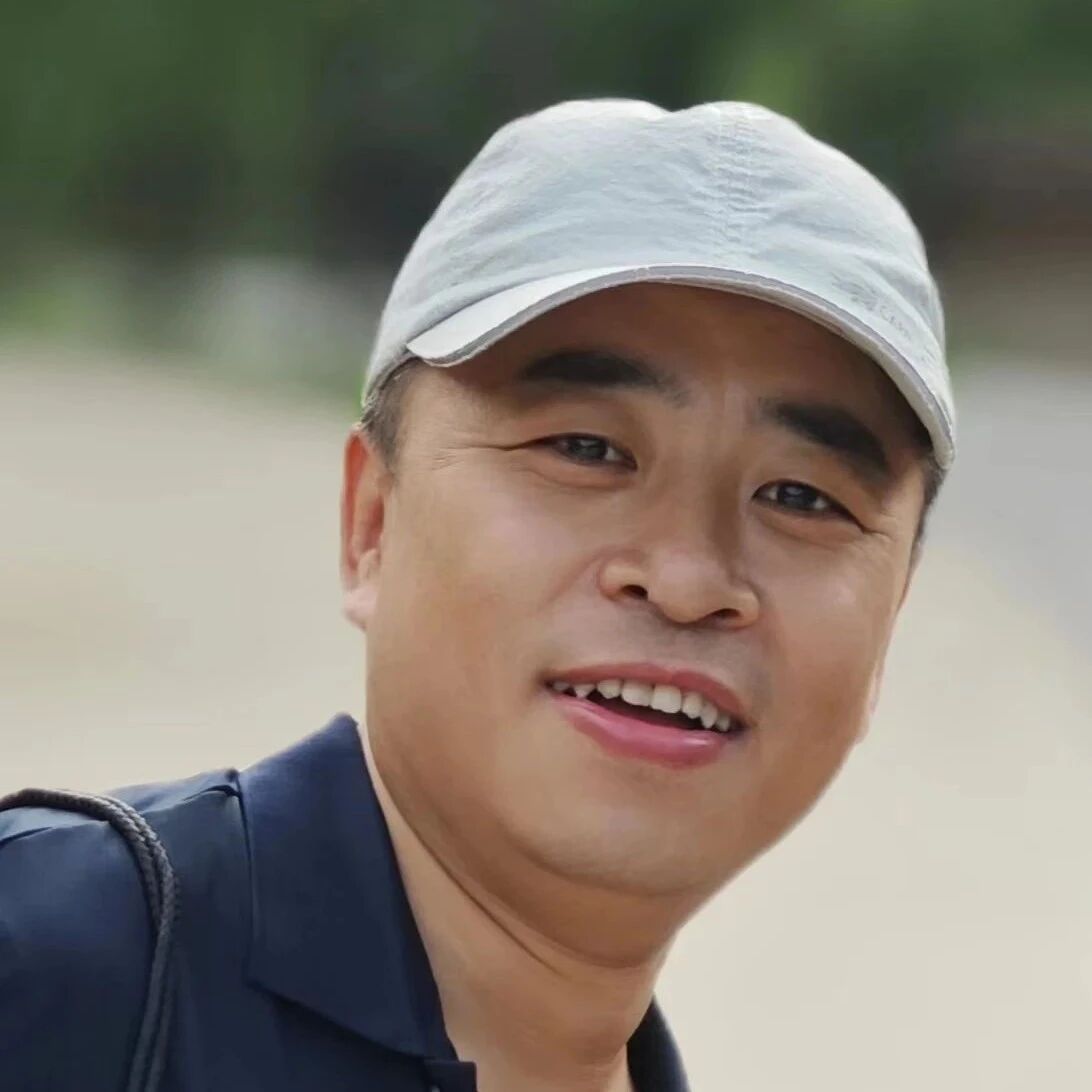 第3966季【李刚专栏】小生活（221）檐下柿子红
