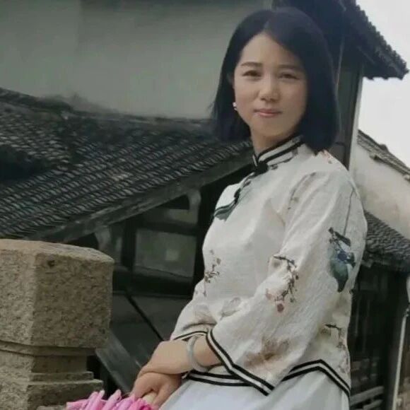 【湿地随笔】尚美歌： 携一抹清凉 向深海处漫游——听王君老师讲课