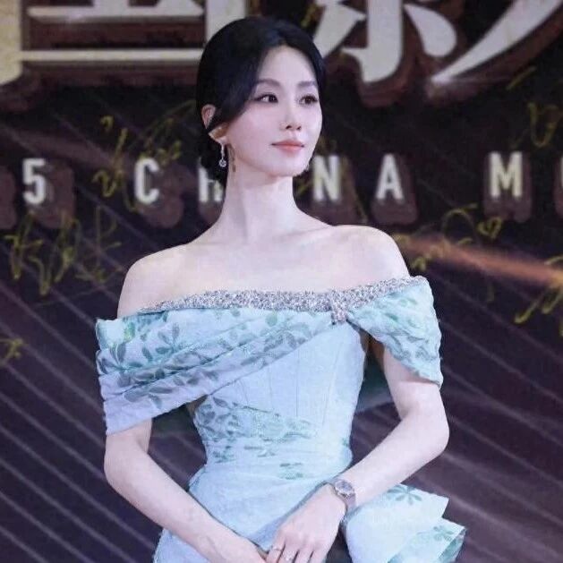 刘诗诗出席活动,生图惊艳,高定造型演绎东方神韵!