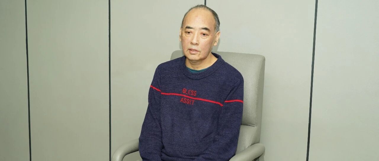 警钟丨他要买房，“兄弟”主动刷卡；他喜欢车，“兄弟”送百万豪车…“江湖情义”让他中毒太深