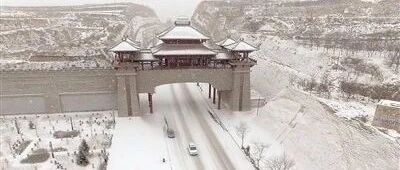 "皇家园林"、南方"龙门"……政绩冲动下的变味景观