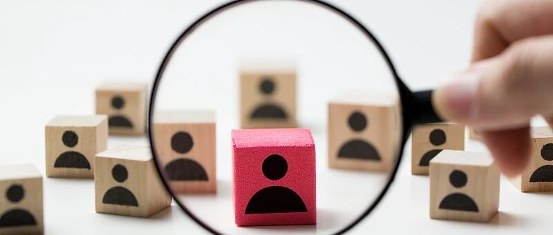 搞团团伙伙、政治投机，提钱出狱、靠案吃案…警惕政法领域中政治问题和经济问题交织的腐败