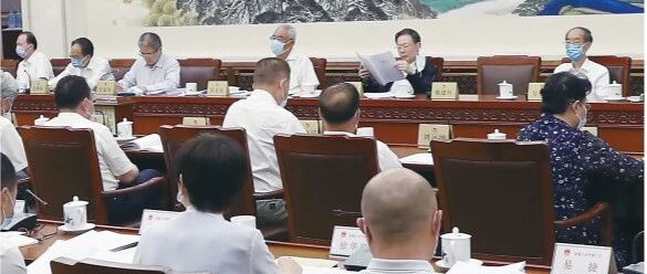 反腐败国际追逃追赃工作成效显著 访全国人大监察和司法委员会主任委员吴玉良