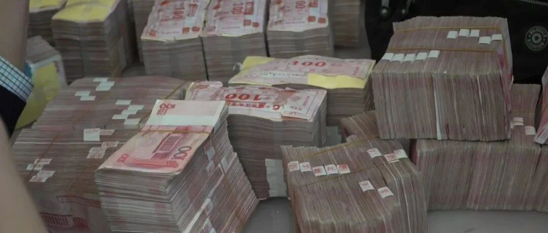 彷徨于官商两道的市委书记