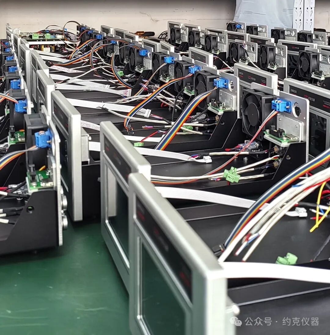 約克儀器成都工廠迎高溫戰酷暑保障合同如期交付