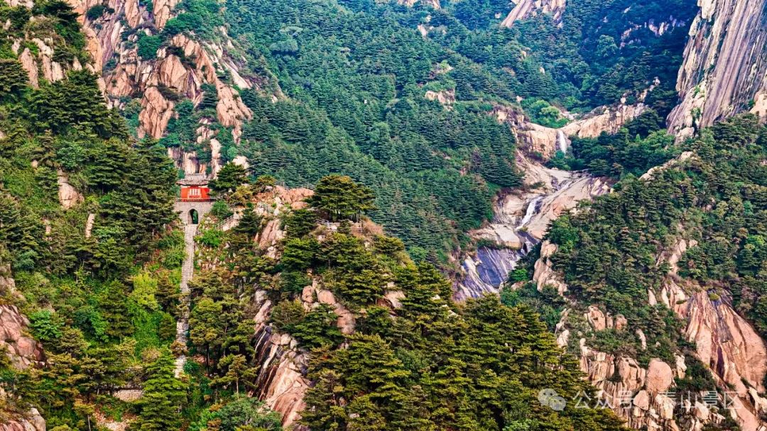 组图丨雨后泰山:峰峦如洗 青山叠翠 溪水淙淙