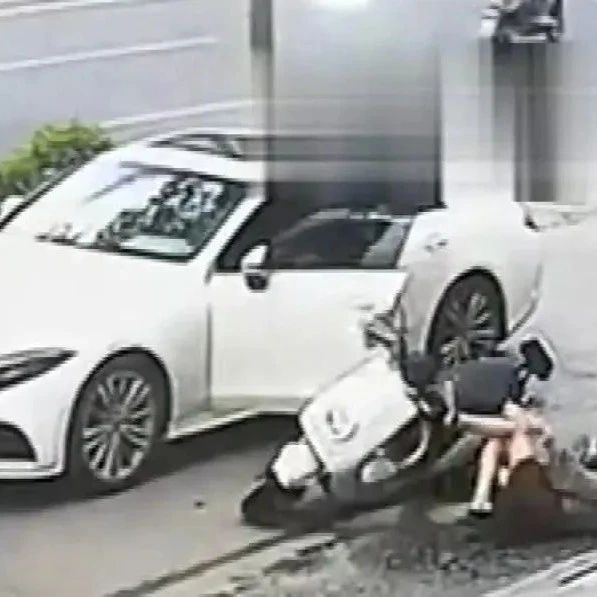 视频回放！潮汕有人因随意开车门酿事故，交警有话说！