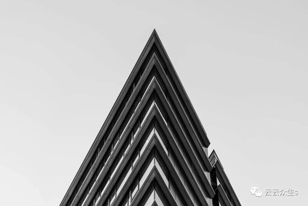 用于实时分析的边缘AI与模型量化