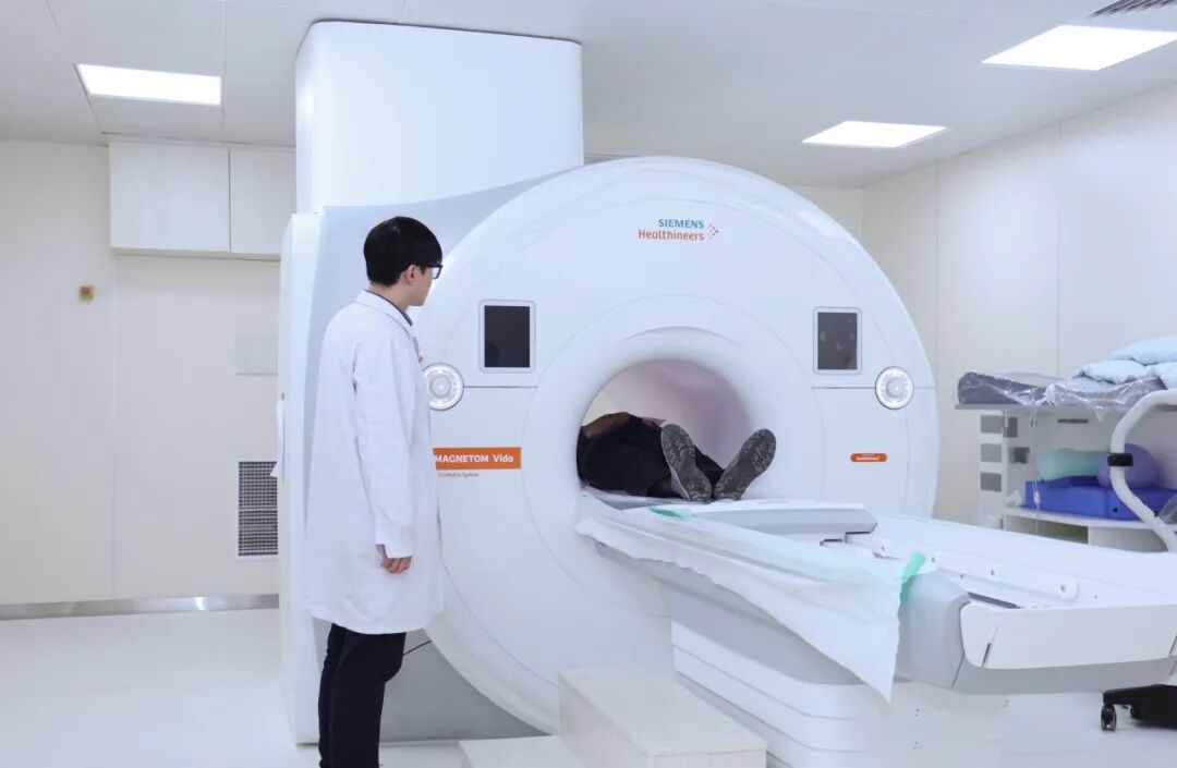 磁共振矩阵怎么计算能“感知生命”的影像检查“神器”——西门子MAGNETOM Vida 3.0T磁共振落户淮安市二院_https://www.jmylbn.com_新闻资讯_第6张