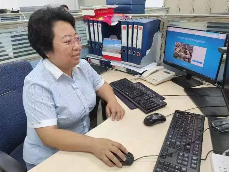 张嫱天津市社会保险基金管理中心个人权益处四级调研员节目时间：6月24日