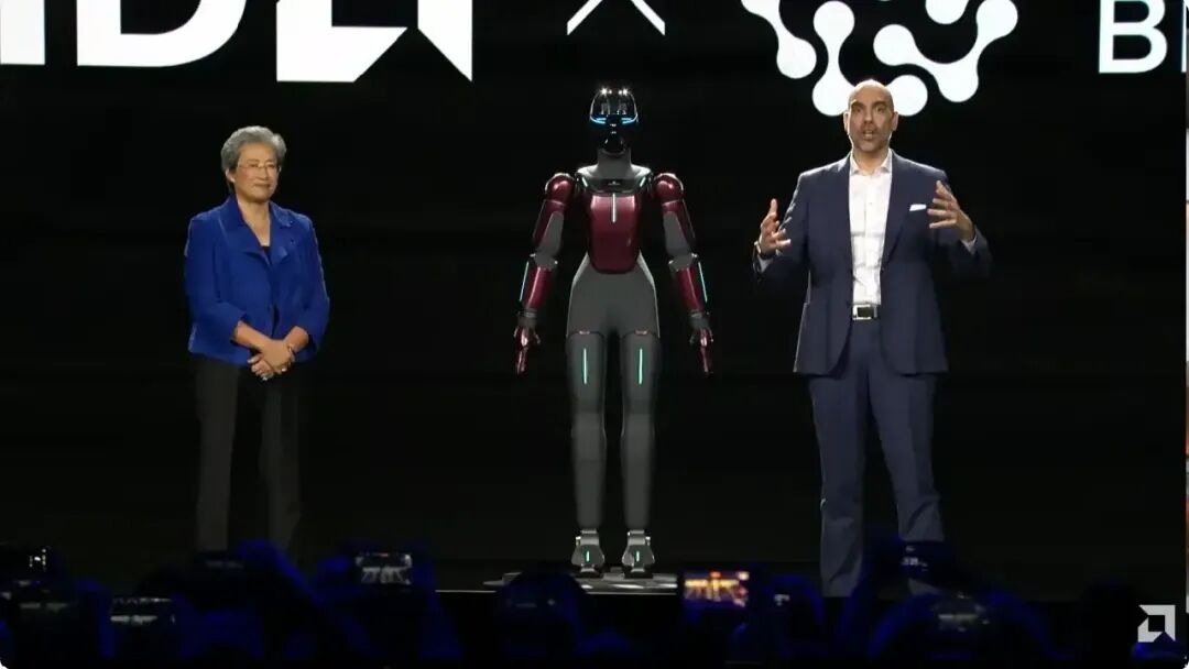 AMD 和 Generative Bionics 在 2026 年国际消费电子展 (CES) 上发布了一款人形机器人。