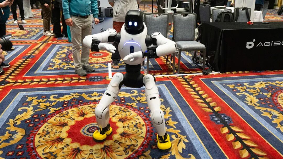 Agibot's humanoid robots can give directions and learn your TikTok dances -  Yahoo News Singapore