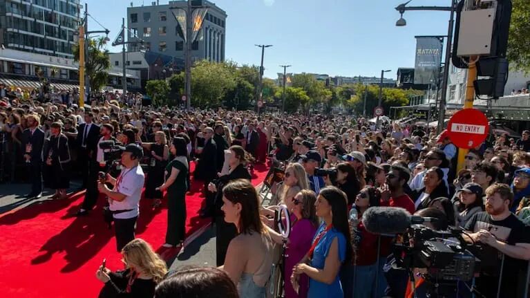 Thousands gathered around the red carpet to catch a glimpse of the stars attending the Avatar: Fire and Ash premiereRNZ