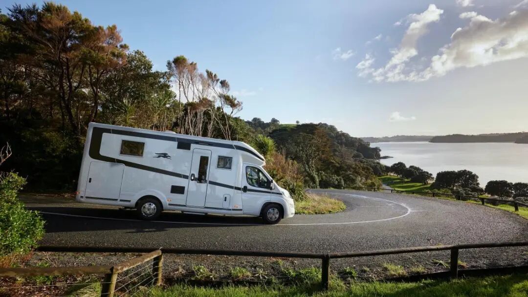 New-Britz-Wanderer-Campervan-Exterior-2