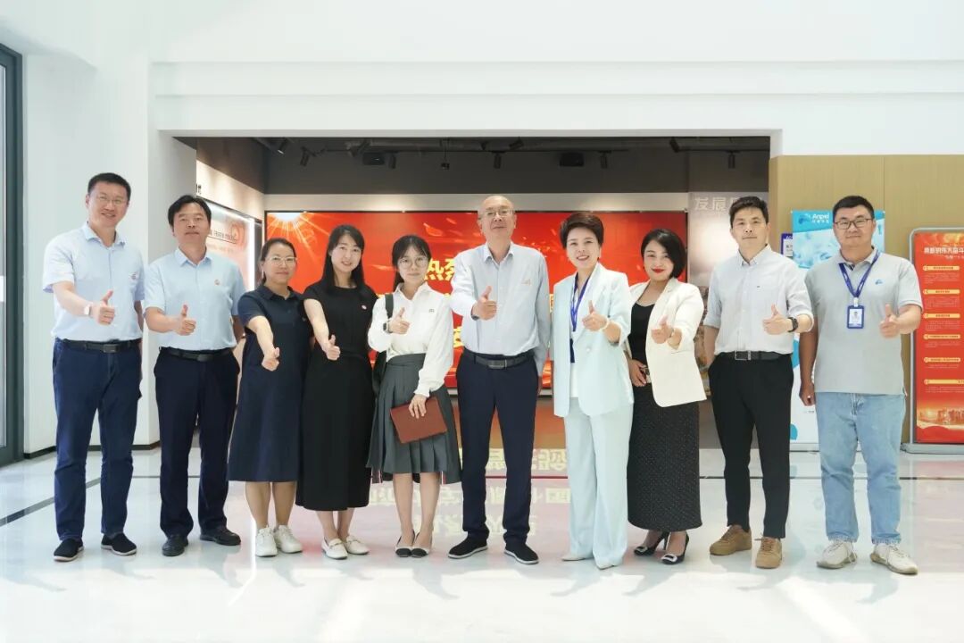 校企合作 智慧啟航丨上海師范大學(xué)附屬外國語中學(xué)蒞臨安譜實驗參觀交流