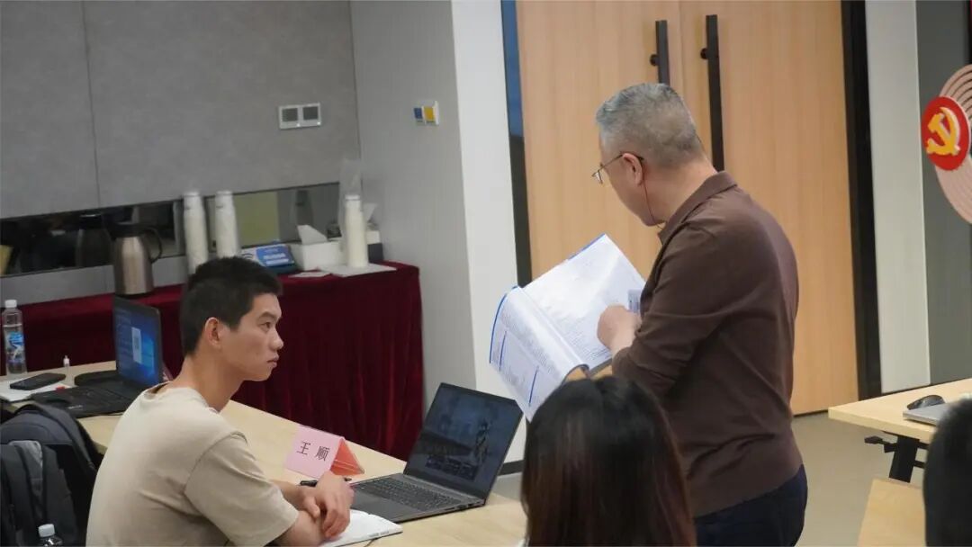 起航新征程 共創(chuàng)新輝煌