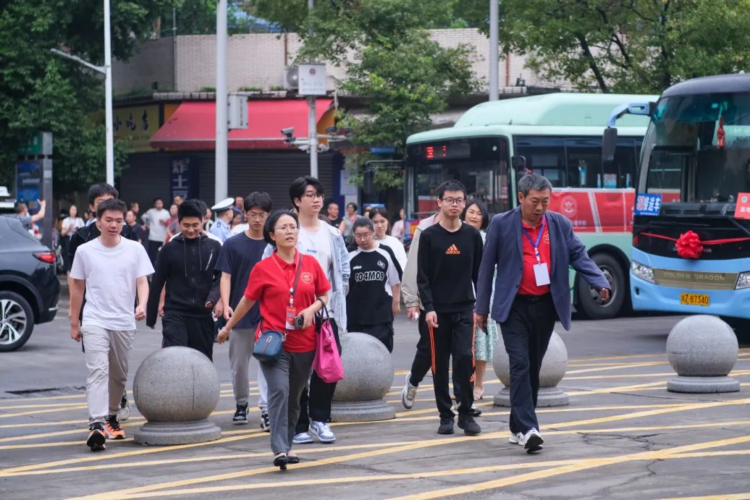 高考现场图片高清图片