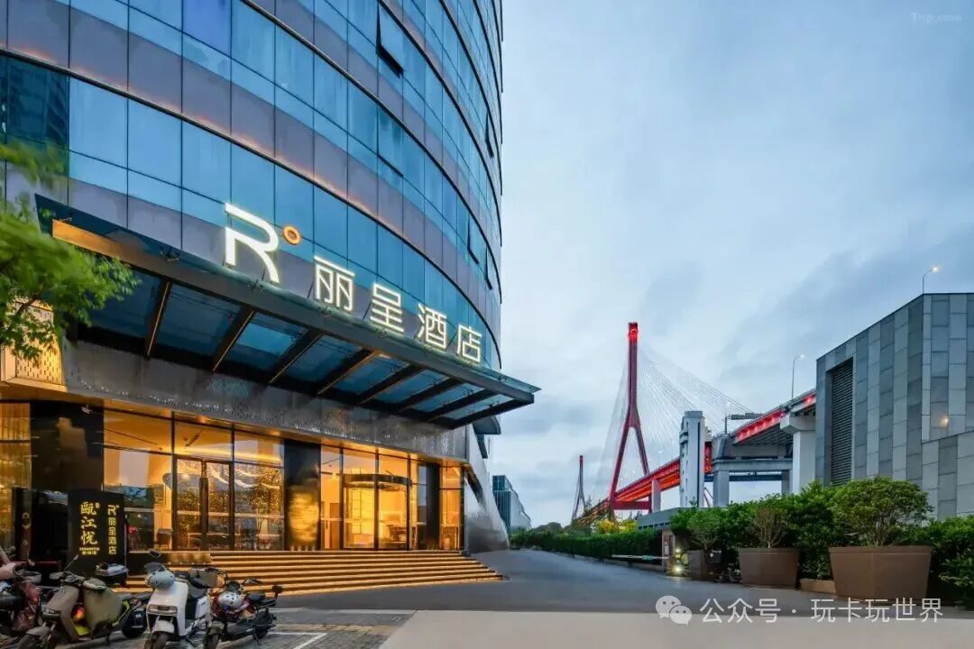 暑期亲子玩水酒店汇总 江景套房699起 多店周末不加价