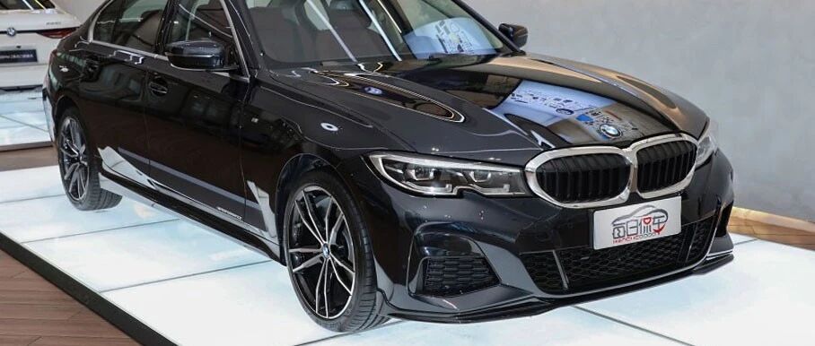 新增电动尾门 合成皮座椅质感提升 2022款宝马3系车型分析导购