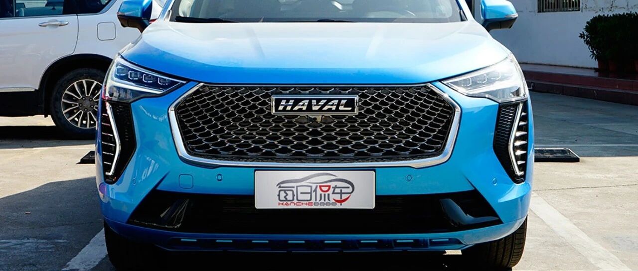 造型年轻价格下探 配置丰富 动力底盘简配 哈弗初恋实拍导购