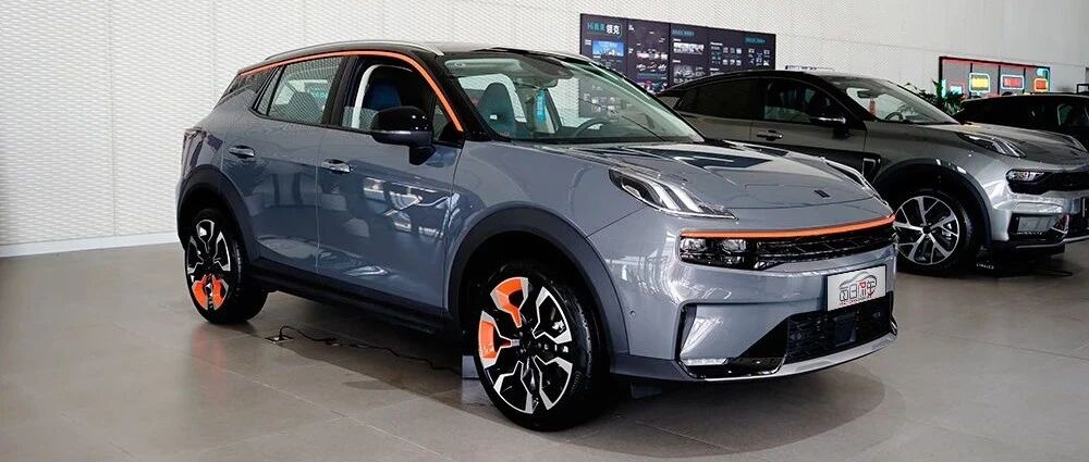 从校园走向社会 第一台车就选它 领克06首发限量版实拍简评