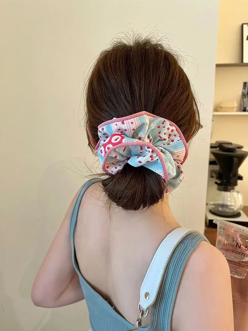 【扎一个利落的马尾】@张佐佐997很多姐妹扎不好高马尾,觉得自己的头