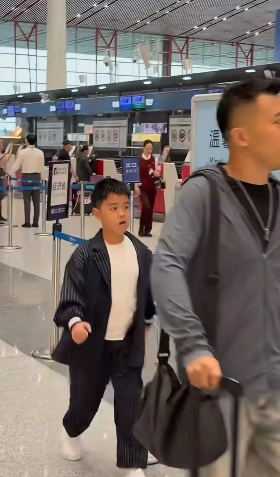 霍思燕说朵朵早晚接陈思诚的班