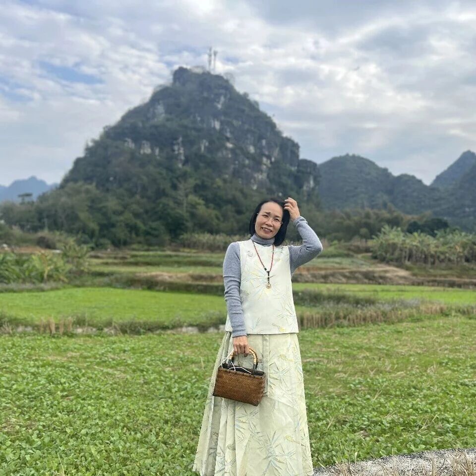 【青春语文·凤仁专栏】大山的女儿