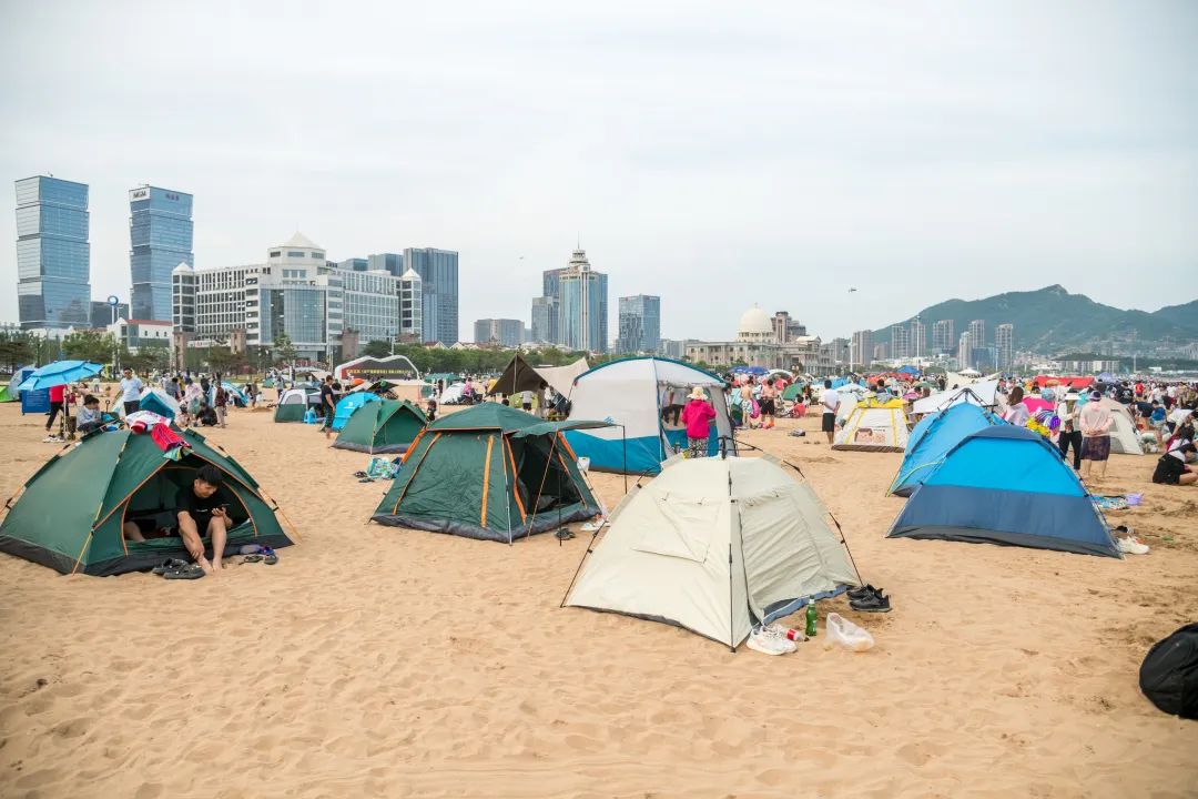 夏日青島頂流九大浴場恭候人潮人海