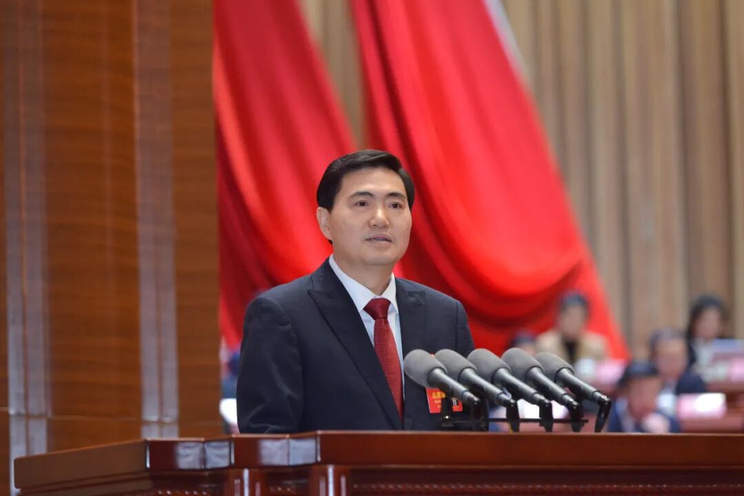 向承强当选黔南州州长