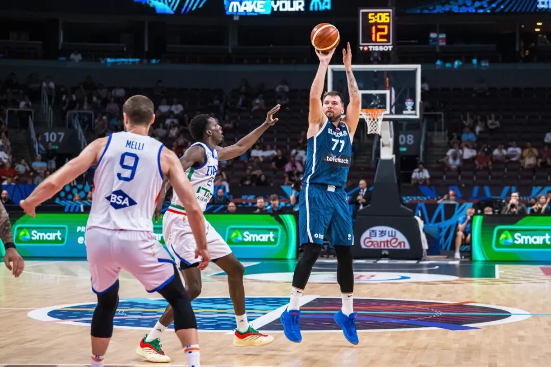 全队84分东契奇42分